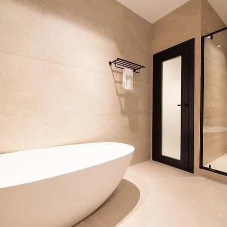 Luxury And Charm In Heart Of Place Des Vosges Parigi